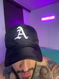 Simon_trujillo webcam stripchat model stream image