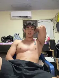valdren_vylord webcam stripchat model stream image