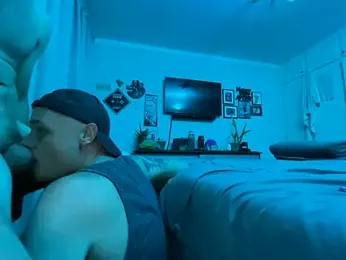 immagine stream di 2hornyguyz