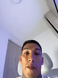 sendfer webcam stripchat model stream image
